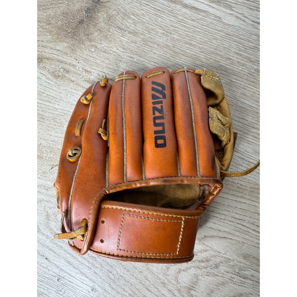 Mizuno Max Flex Model MM4001 Baseball 9" Glove Right‎ Hand Throw RHT Broken In - Picture 8 of 12
